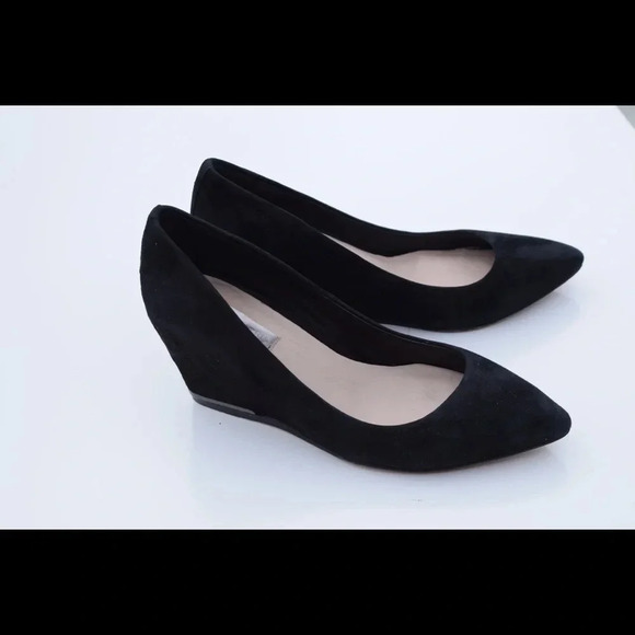 BCBGMaxazria Tami wedges - Picture 6 of 7